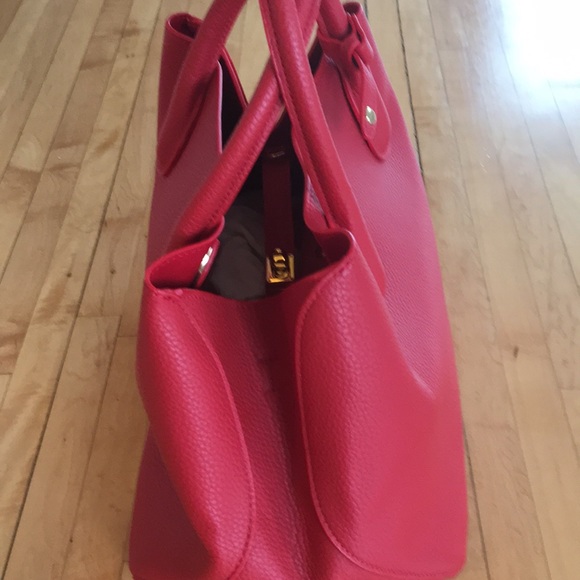 Gorgeous red bag designer inspired - Picture 2 of 11